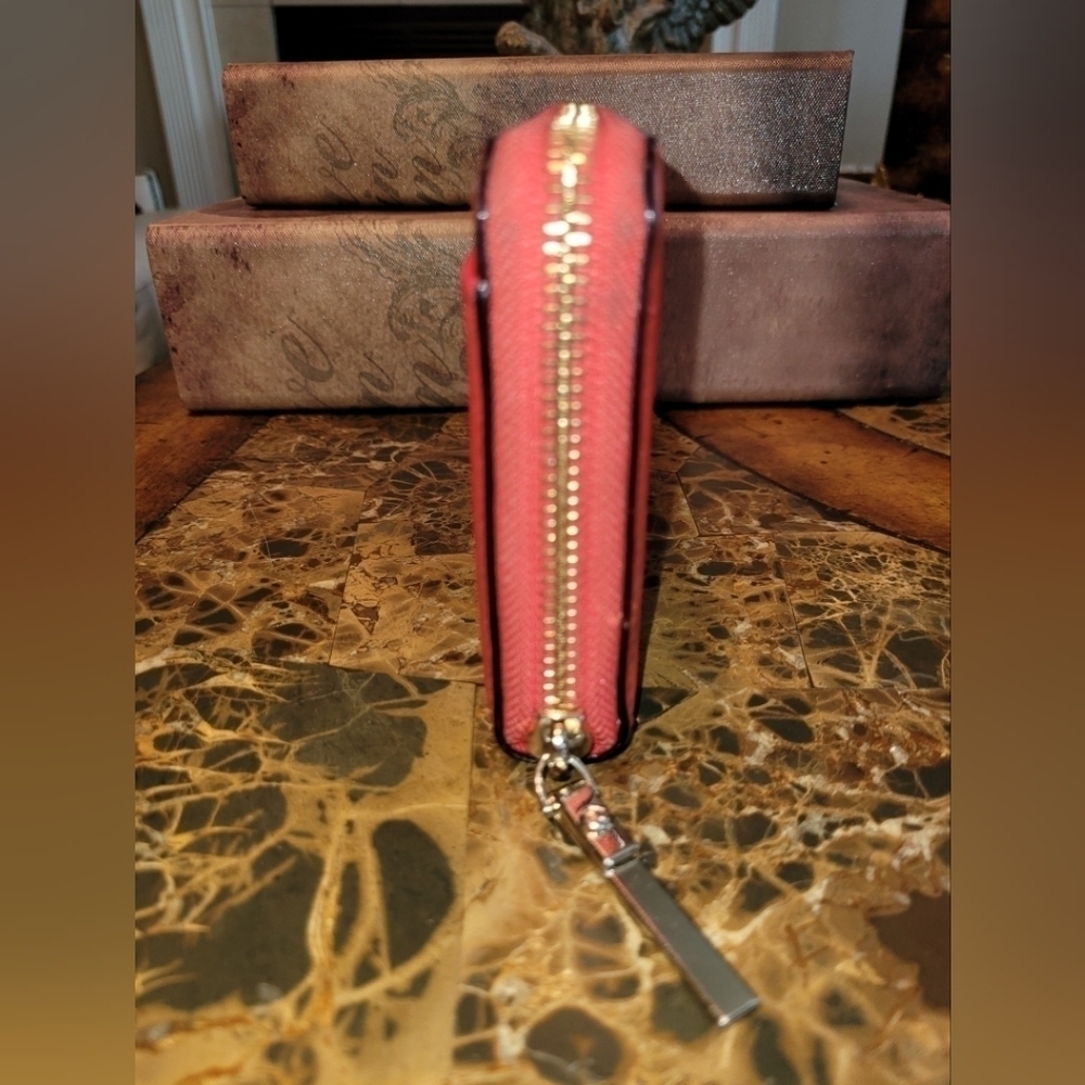Kate Spade long zip around wallet - Picture 3 of 9